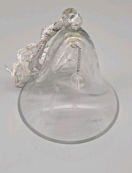 Glasglocke Glas mit Schliff Sterne 8cm hoch ca. 4,2cm breit silberfarbe - Essen