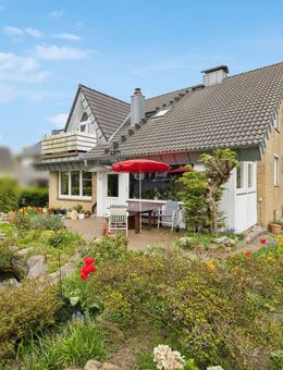 Gepflegt. Großzügig. Gut gelegen. Einfamilienhaus mit Einliegerwohnung in Kiel-Suchsdorf - Kiel