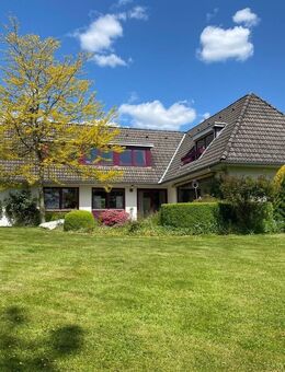 Ein Juwel in Böklund - Einfamilienhaus mit parkähnlichem Garten und großem Potenzial - Böklund