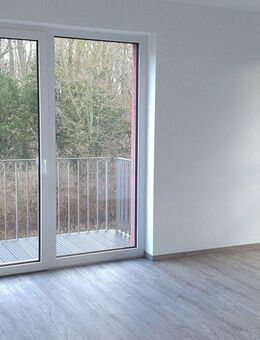 exklusive Einraumwohnung mit 2 Balkons für Selbstnutzer oder Kapitalanleger - Naumburg (Saale)