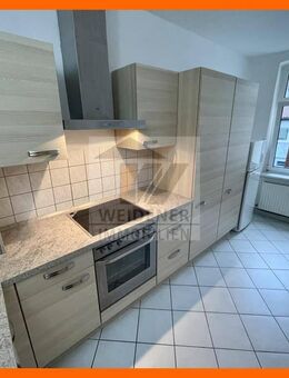 Schicke Etagenwohnung mit toller Einbauküche & PKW Stellplatz im Ostviertel! - Gera