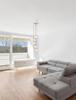 Sofort bezugsfrei! Attraktive 2-Zimmer-Wohnung mit Balkon und Stellplatz in Berlin-Westend - Berlin