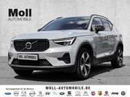 Volvo XC40 Plus Dark 2WD B4 EU6d digitales Cockpit Memory Sitze Soundsystem HarmanKardon 360 Kamera - Aachen