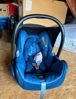 Maxi-Cosi Babyschale blau Jeans incl Base - Weil der Stadt