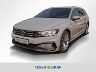 VW Passat Variant, 2.0 TSI R-line A, Jahr 2023 - Bernburg (Saale)