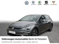 VW Golf, 1.5 TSI "IQ DRIVE", Jahr 2019 - Berlin