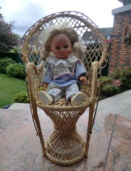 eine Puppe im Sessel - Oberhausen