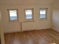 Sanierte 3 Zimmer-Wohnung im DG - Helmstedt