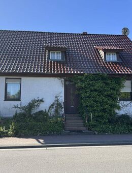 günstiges Wohnhaus mit Stallgebäude und großem Gartengrundstück - Diesdorf