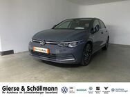 VW Golf, 1.5 VIII Style eTSI, Jahr 2022 - Schmallenberg