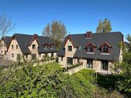 Neubau von drei exklusiven Doppelhäusern mit jeweils 1 Ferien- und 1 Dauerwohnung - Sylt