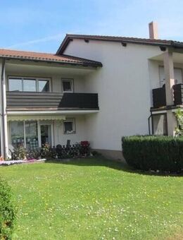 Renovierte 2-Zimmer-Wohnung mit Terrasse in Rödental langfristig zu vermieten. - Rödental