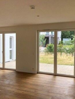 Erdgeschosswohnung mit 2 Terrassen im Neubaugebiet - Wolfsburg