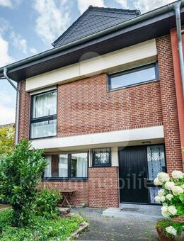 Großzügiges und gepflegtes Reiheneckhaus in Zentrumsnähe auf Erbpacht. - Pulheim
