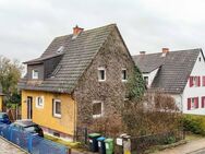 Ein-/Zweifamilienhaus in exzellenter Lage mit großem Garten - Insheim