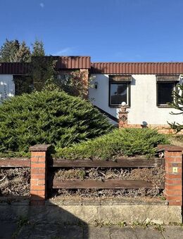 Sanierungsbedürftiger Bungalow mit großem Grundstück zu verkaufen! - Magdeburg