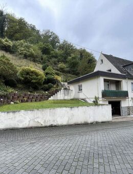 CHARMANTES ALTBAUOBJEKT MIT AUSBAUPOTENTIAL - Kaub