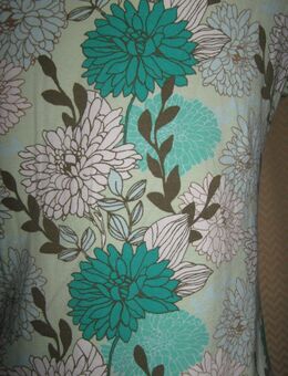 NEU * Flower- Power * Blüten * Blumen * Baby- Doll * T- Shirt "ESPRIT" Gr. 38- 40/ S- M * grün * - Riedlingen