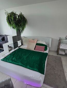 Apartement mit Schwimmbad und Sauna im Haus - München