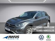 VW T-Roc, 1.5 TSI Style, Jahr 2022 - Schwerin