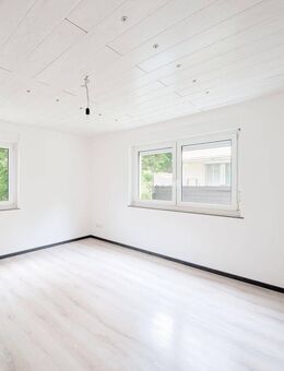 Moderne 4-Zimmer-Wohnung mit ++Schwendenofen++EBK++ - Welzheim