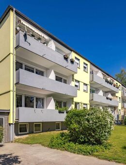 *provisionsfrei!* Freie Wohnung mit RENOVIERUNGSBEDARF, 2 ZKB mit großem Balkon - München
