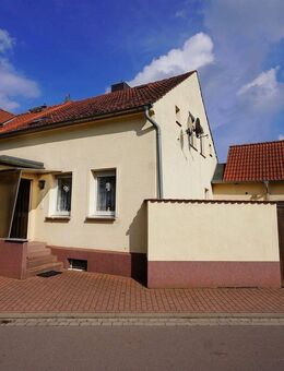 Schackensleben- geringfügig unterkellertes EFH mit ausgebauten Dachgeschoss, einen kleinen Garten sowie Garage - Hohe Börde
