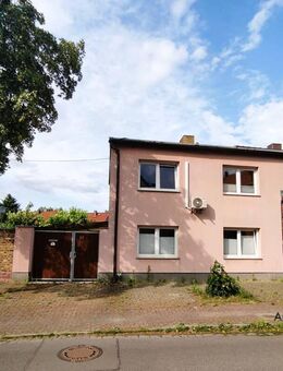 Einfamilienhaus mit Wintergarten, Carport und hübschen Grundstück in Greppin - Bitterfeld-Wolfen