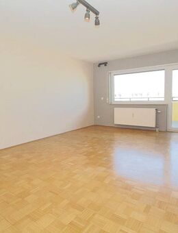 Helle 3,5-Zimmer-Wohnung mit Loggia, Nähe Feldrand - Ludwigshafen-Oggersheim. Sofort beziehbar - Ludwigshafen (Rhein)