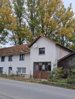 ZWANGSVERSTEIGERUNG: Sanierungsbedürftiges Wohnhaus mit Werkstatt / Stall ab € 65.000.--möglich ! - Roßbach (Bayern)