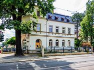 Feine Altbauwohnung in Elbnähe - mit Holzdielung, Tageslichtbad und Wohnküche. - Dresden