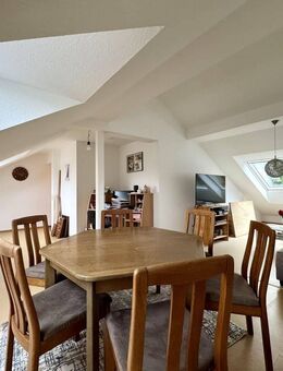 Lichtdurchflutete 4-Zimmer-Dachgeschosswohnung. Sofort Bezugsfrei - Lahr (Schwarzwald)