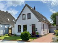 Attraktive Lage: Solides Wohnhaus m 2 separaten Wohnungen und Südgarten wenige Minuten ins Zentrum ! - Husum (Schleswig-Holstein)