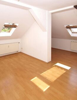 Gemütliche Dachgeschosswohnung mit offener Wohnküche in Erfurter Andreasvorstadt - Erfurt