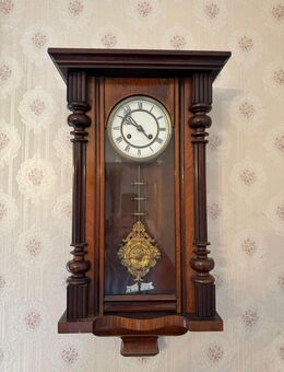 Antike Wanduhr - Eichwalde