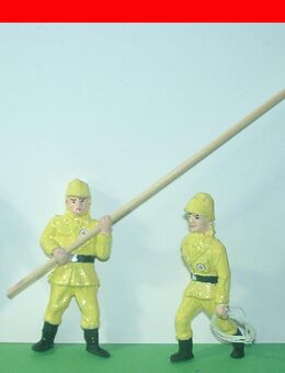 3 Figuren in Ölzeug, Besatzung für DGzRS-Seenotkreuzer Bermpohl, Heuss, Denker - Dassel