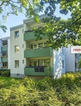 IMMOBERLIN.DE - Adrette lichtdurchflutete Wohnung mit ruhiger Westloggia - Berlin