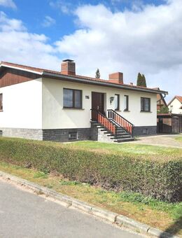 Top Einfamilienhaus mit Keller, großer Garage und wunderschönem Garten in beliebter Siedlungslage in Dessau-Törten! - Dessau-Roßlau