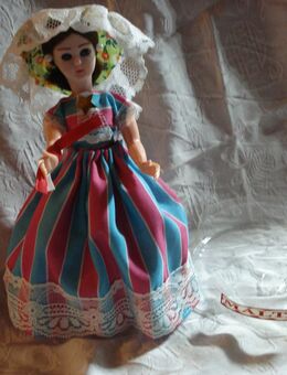 Souvenier Sammler Puppe 21cm. - Friedrichsdorf