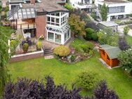 Stilvolles, großzügiges Landhaus für zwei Generationen mit atemberaubendem Garten und Ausblick - Winnenden