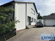 Die besondere Immobilie -- schönes Dreifamilienhaus mit Doppel-Garage - Menden (Sauerland)