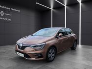 Renault Megane, INTENS TCe 140 GPF, Jahr 2021 - Brunn (Mecklenburg-Vorpommern)