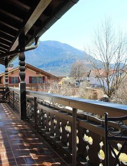 Helle Wohnung mit Kachelofen und Zugspitzblick in ruhiger Lage von Garmisch - Garmisch-Partenkirchen