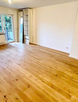 TOP Ausstattung, komplette EBK, PARKETT, schönes tgl.Bad - Königstein (Taunus)