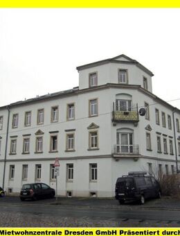 Tolle 2-Raum Dachgeschosswohnung mit großem Wohnzimmer und Einbauküche !!! - Dresden