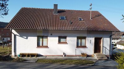 Viel Platz für Ihre Ideen und die ganze Familie - Charmantes Einfamilienhaus mit großzügigem Garten und Garage in Hüfingen/Fürstenberg!