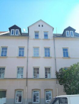 Geräumige 4-Raum-Wohnung im DG in Glauchau - Glauchau