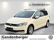 VW Touran, 2.0 l TDI Trendline 150, Jahr 2022 - Pfungstadt