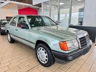 Mercedes-Benz 230 E *OLDTIMER-ZULASSUNG+SERVO* ORIG.98TKM - Köln