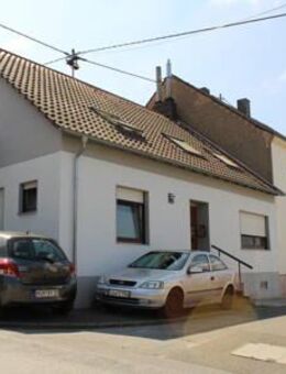 *** 1 Familienhaus mit Hofraum und Terrasse *** - Bexbach